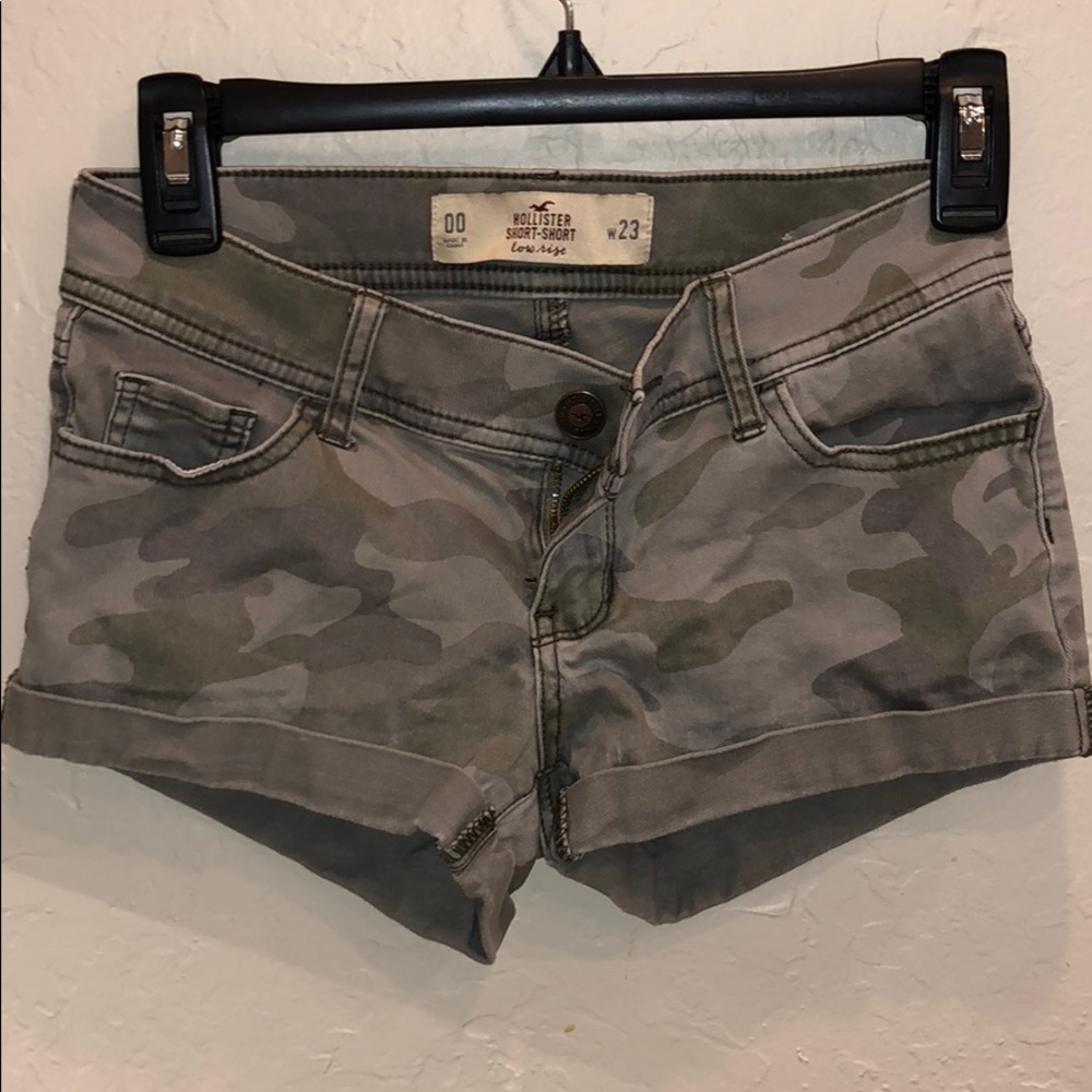 Hollister low rise short shorts